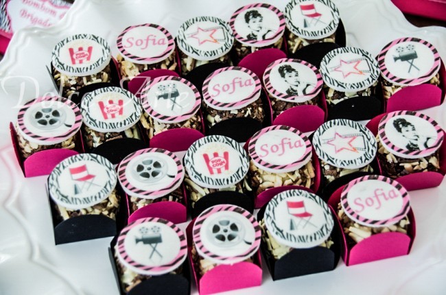 Mesa de Doces - Aniversário Cinema Bonequinha de Luxo