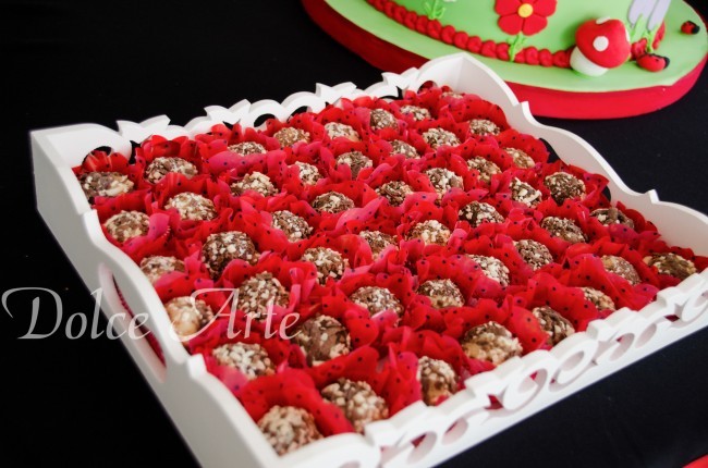 Mesa de Doces - Aniversário Infantil Joaninha