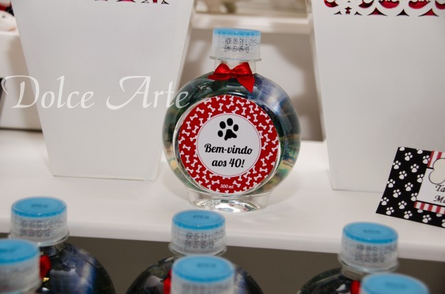 Água com rótulo personalizado