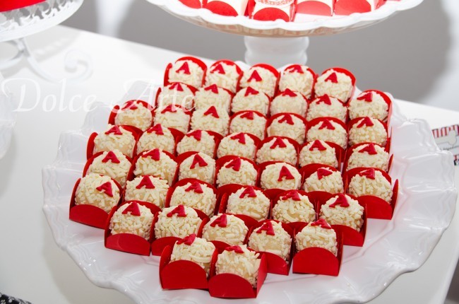 Mesa de Doces -  Aniversário Pet