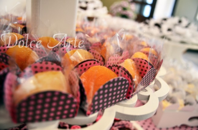 Mesa de Doces - Chá de Panela Marrom e Rosa