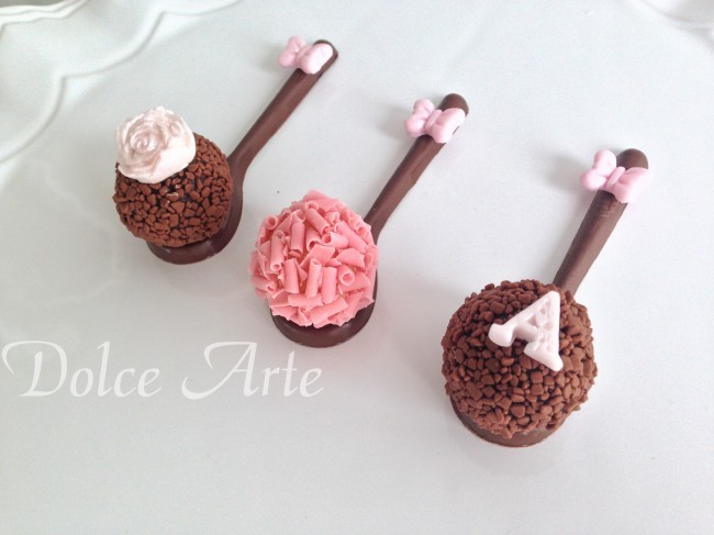 Colher de Chocolate com Brigadeiro Decorado