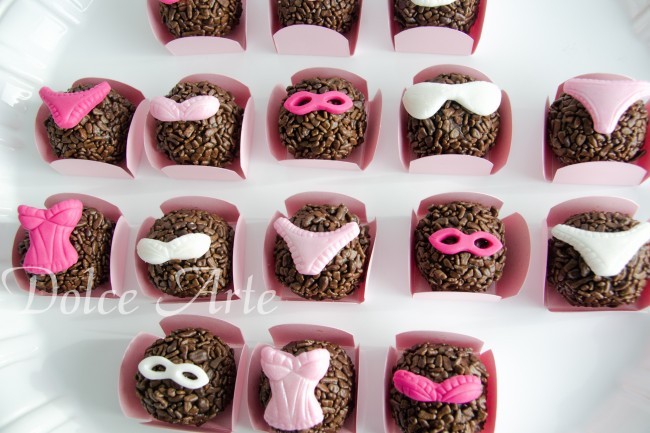 Doces Decorados Chá de Lingerie