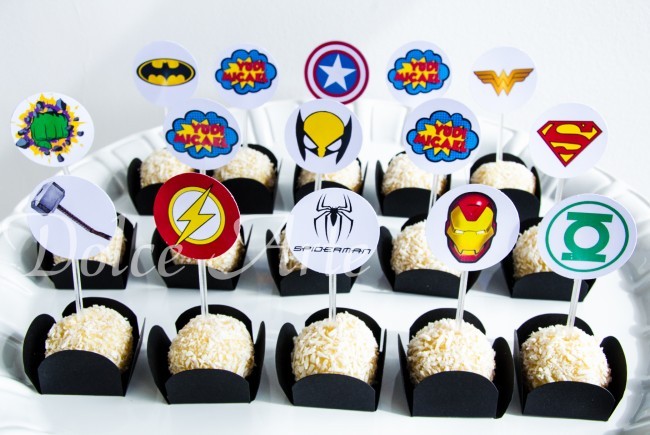 Doces Decorados Toppers Super Heróis