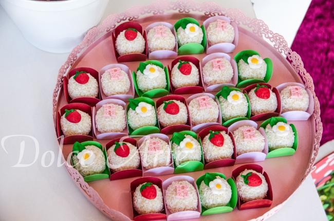 Doces Decorados Aniversário Infantil Moranguinho