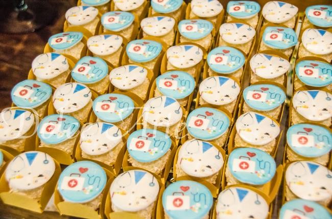 Doces Decorados  Formatura Medicina