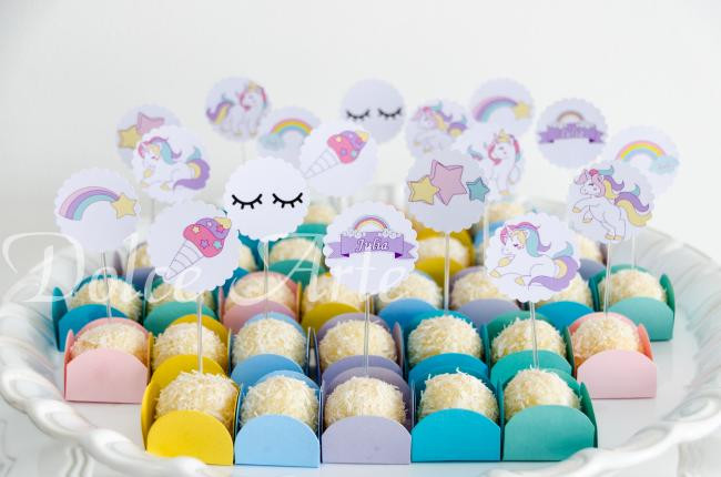 Doces decorados toppers Unicórnio