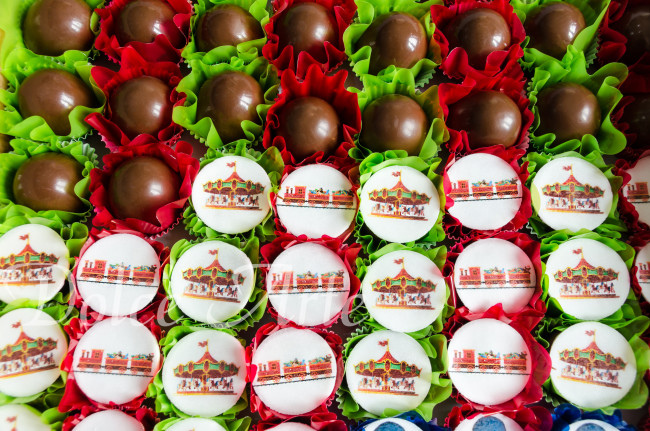 Doces decorados carrossel