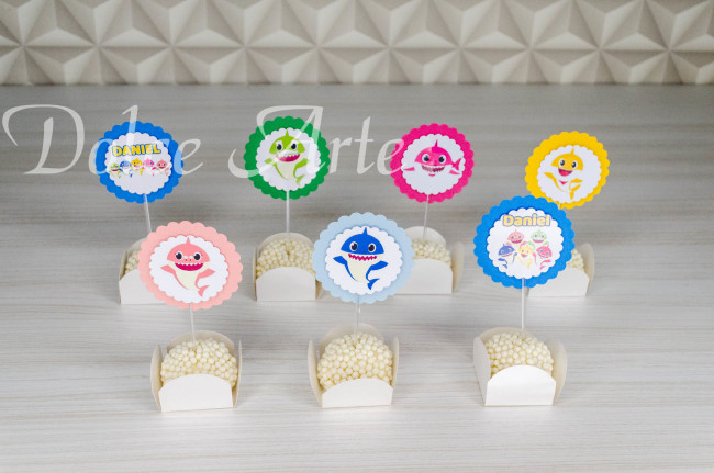 Doces decorados Baby Shark