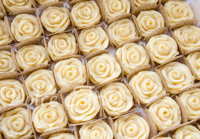 Brigadeiro Branco Decorado Rosa