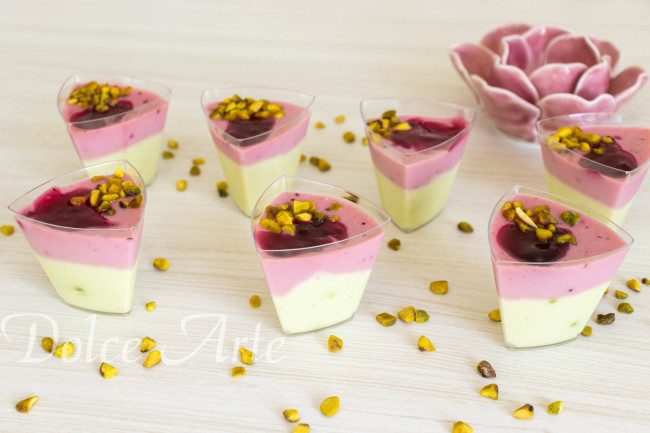 Tacinhas de Pistache com Frutas Vermelhas