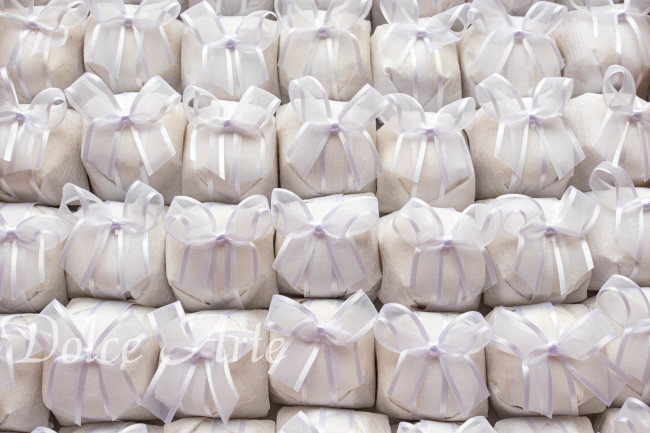 Bem-Casado em crepom com fita de organza