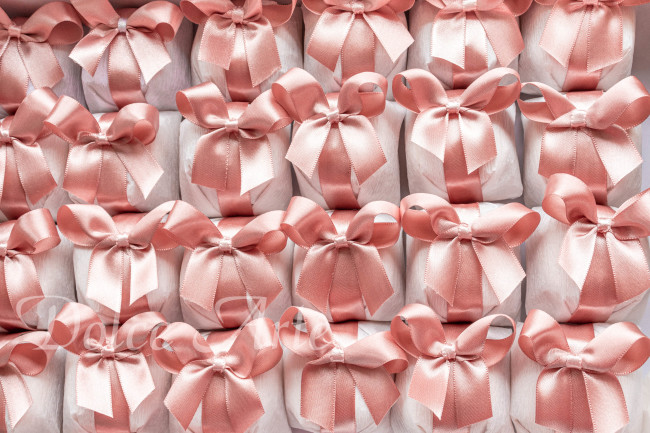 Bem-Vivido em crepom com fita de cetim