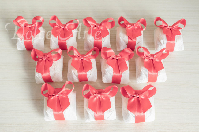 Bem-Vivido em crepom com fita de cetim