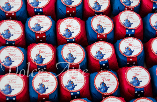 Bem-Vivido em crepom com fita de cetim e tag redonda