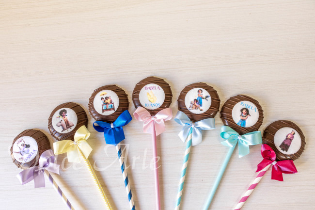 Pirulito de Chocolate com Pastilha de Açúcar