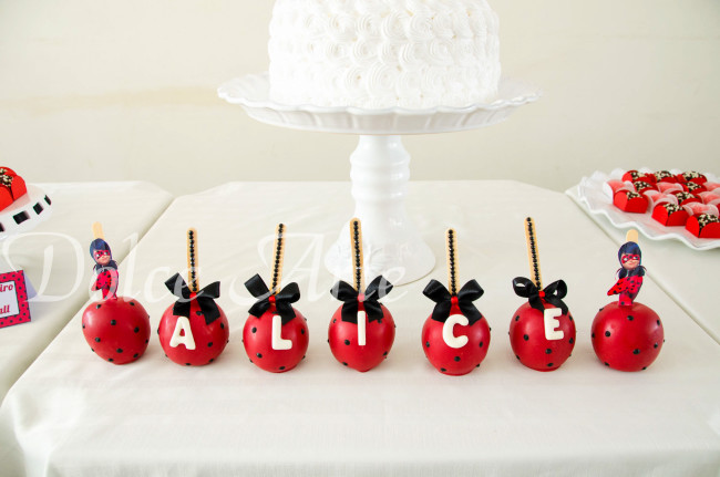 Maçãs de Chocolate Personalizadas Lady Bug