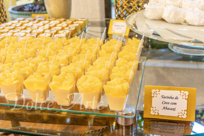 Tacinha Abacaxi e Coco