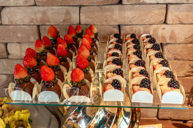 Bombom Aberto de Morango e Caixinha Frutas Vermelhas