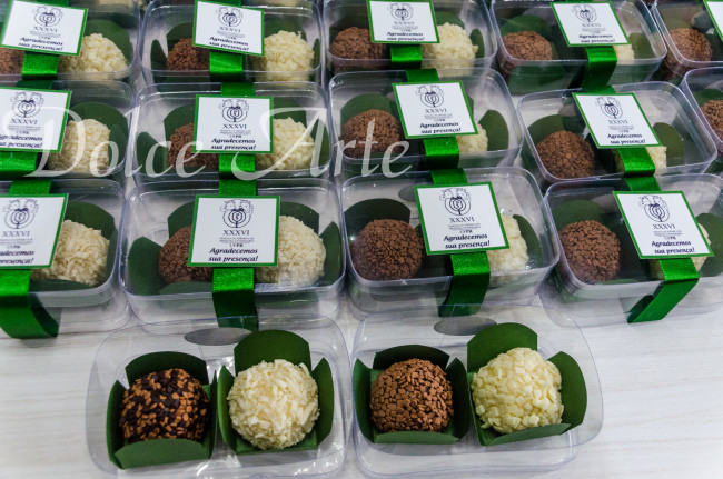 Caixas de Acetato com 2 doces