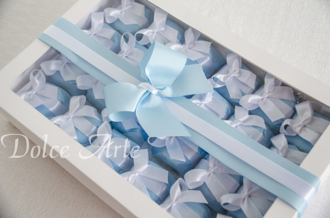 Caixas de Papel com Visor com 24 bem-casados