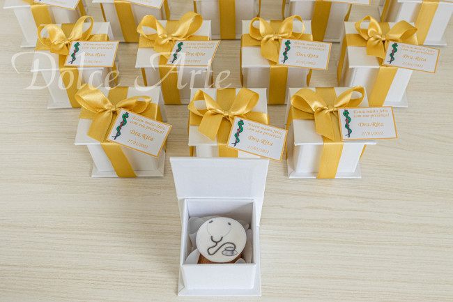 Caixa Personalizada com 1 doce decorado