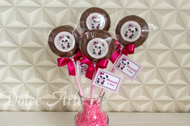 Pirulito de Chocolate com pastilha de açúcar personalizada embalado e com tag