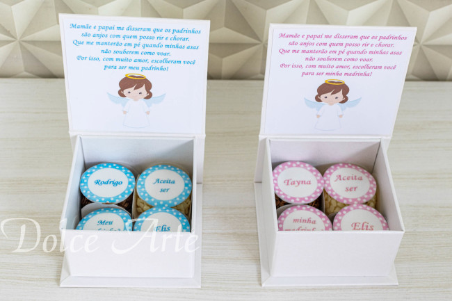 Caixa Personalizada com 4 Doces decorados 
Convite Batizado