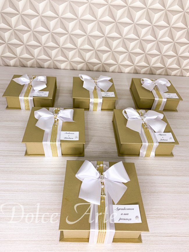 Caixa Personalizada com 9 Doces decorados Batizado