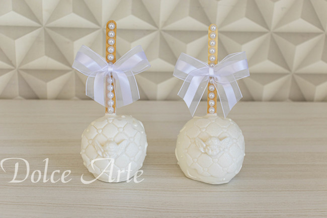 Maçãs de chocolate decoradas Batizado