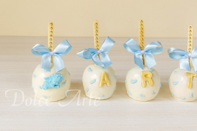 Maçãs de chocolate decoradas Batizado