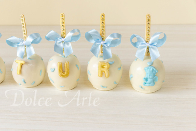 Maçãs de chocolate decoradas Batizado