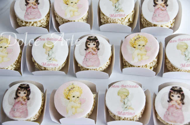 Doces Decorados com pastilha de açúcar Batizado