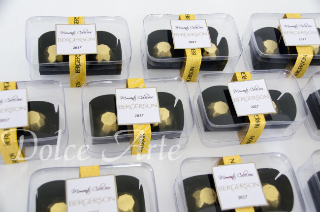 Caixa de acetato com 2 Bombons Corporativo