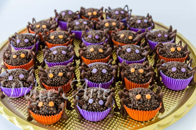 Doces decorados Halloween Aranha