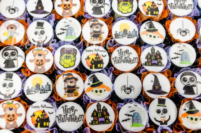 Doces decorados pastilha açúcar Halloween
