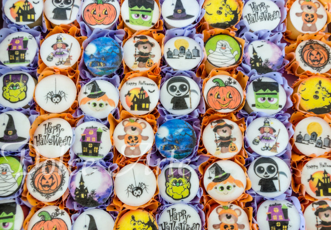 Doces decorados pastilha açúcar Halloween