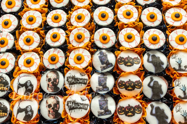 Doces decorados pastilha açúcar Halloween