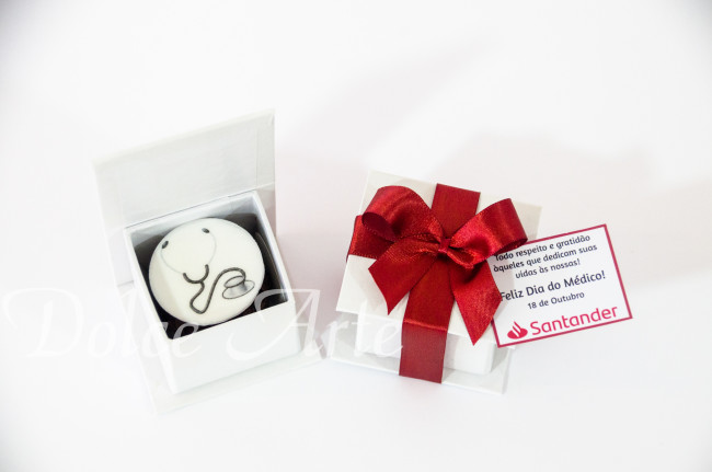 Caixa personalizada com 1 doce decorado formatura