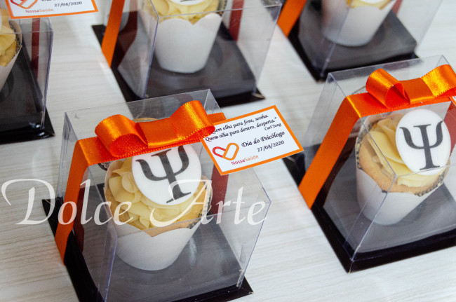 Caixinha com cupcake decorado formatura