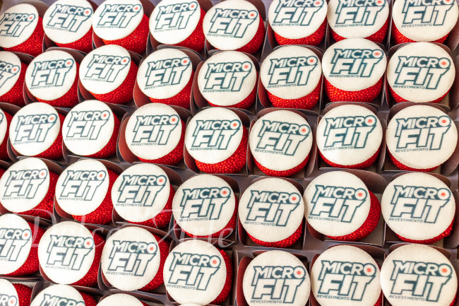 Doces Decorados Corporativos, personalizados com pastilha de açúcar com a logo da empresa