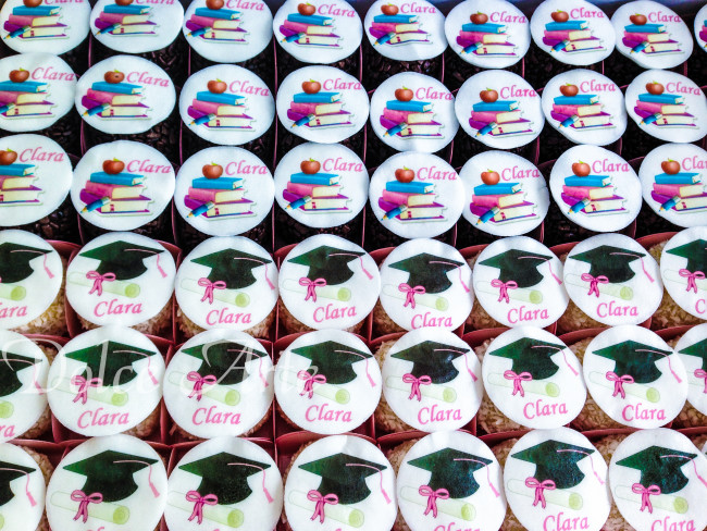 Doces Decorados com Pastilha de Açúcar Formatura