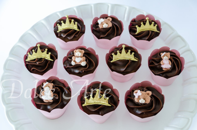 Cupcakes decorados ursinha coroa