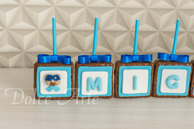Pães de mel no palito Decorados Urso Aviador