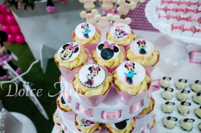 Cupcakes decorados Minnie Rosa