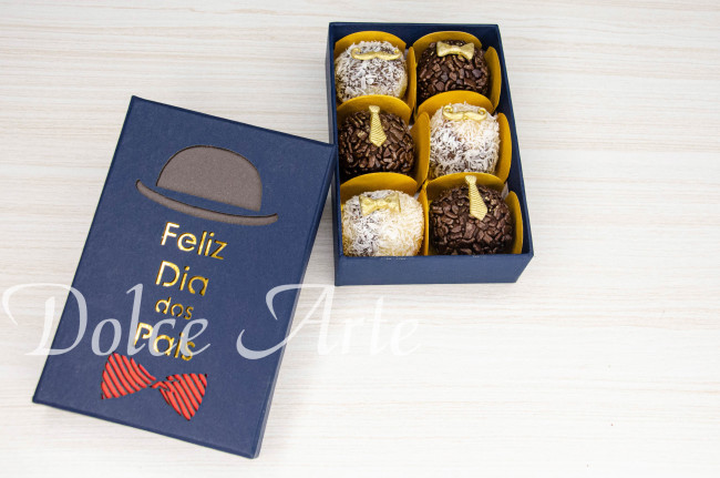 Caixa Especial com 6 doces decorados