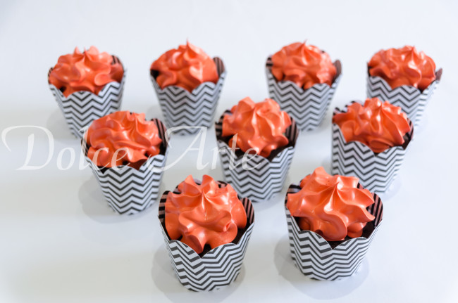 Cupcake com cobertura colorida Harley/Moto