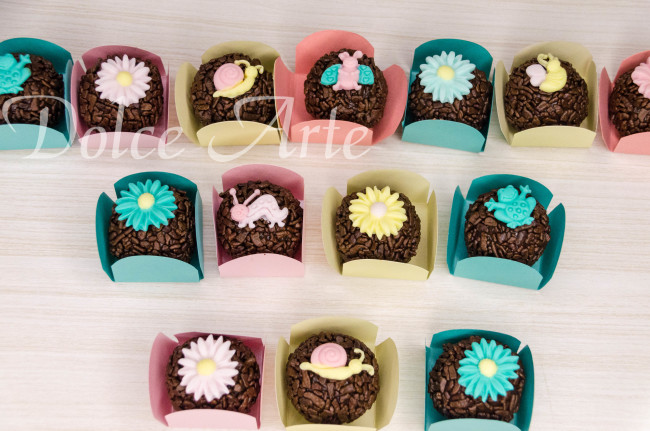 Doces decorados Jardim