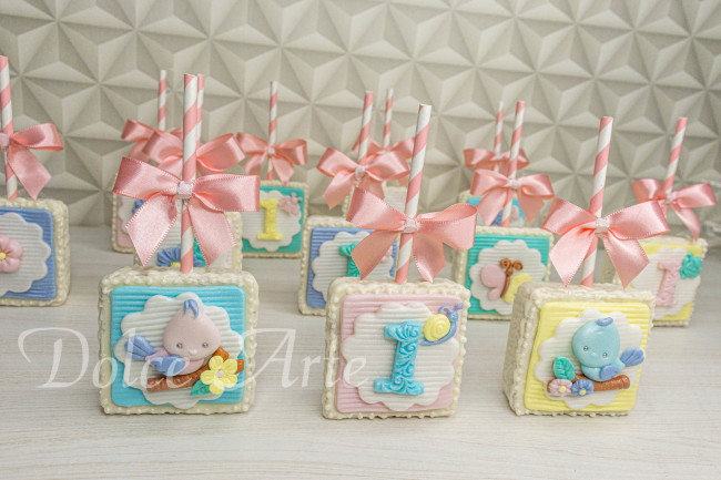 Pães de mel no palito decorados Jardim