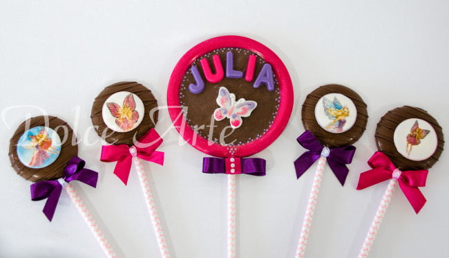 Pirulitos decorados Barbie Borboleta